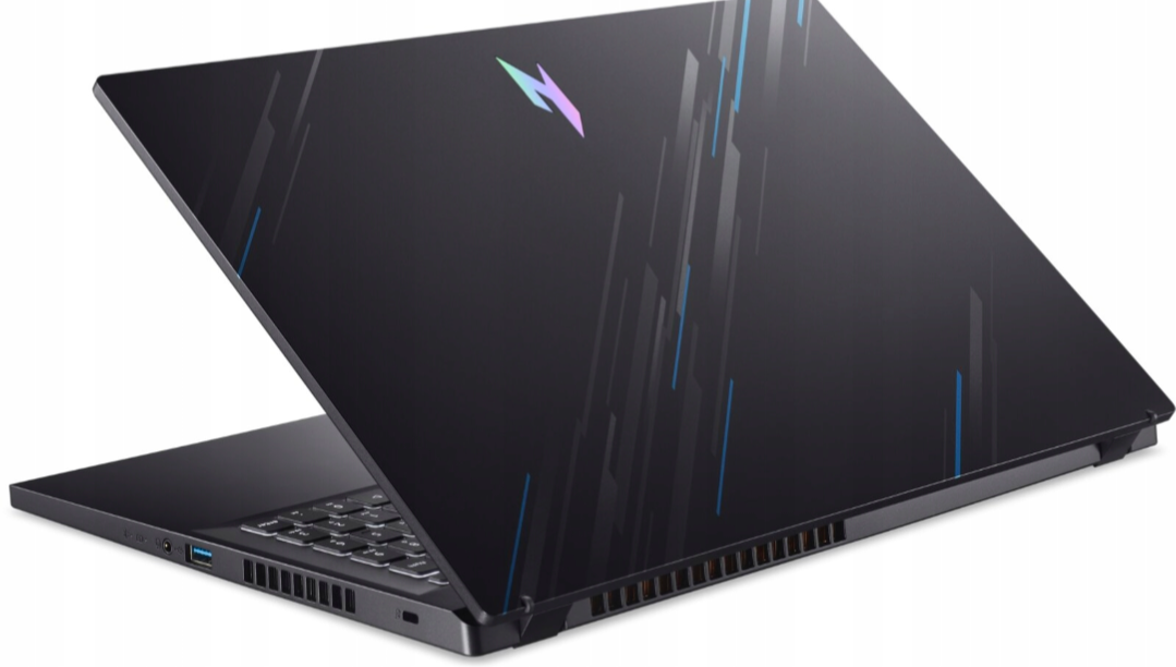 Acer Nitro V 15 Core i5 /16 GB/ RTX 4060/1024 GB (Nepoužitý)