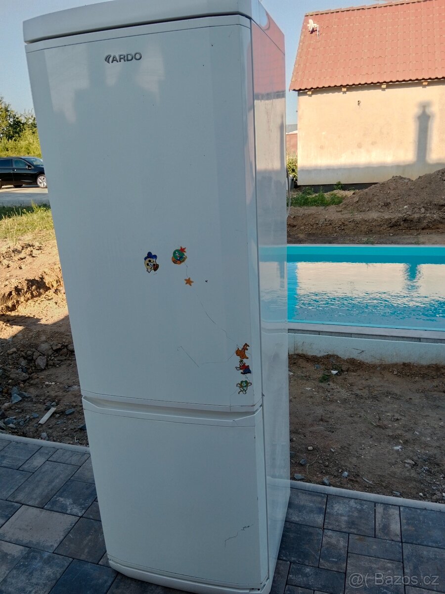 Lednice s mrazakem Ardo
