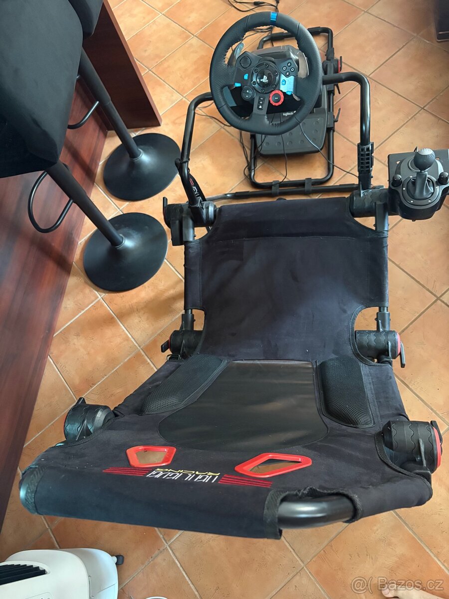 Herní volant logitech g29+playseat na PlayStation a PC