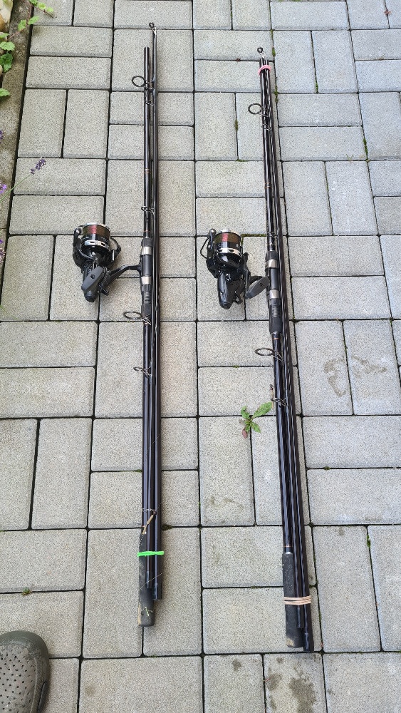 Prodám 2x Prut Mivardi, 2x naviják alcon capr MK2
