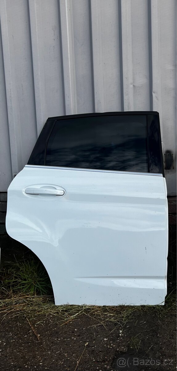 DVEŘE ZADNÍ SPOLUJEZDEC FORD C-MAX