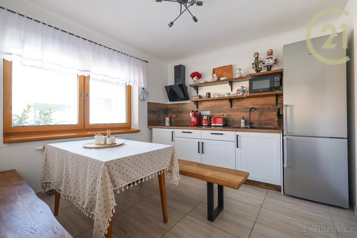Pronájem zrekonstruovaného bytu 2+1 v rodinném domě v Mil...