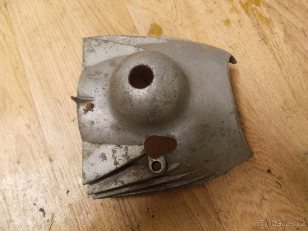 Kryt karburátoru jawa 250