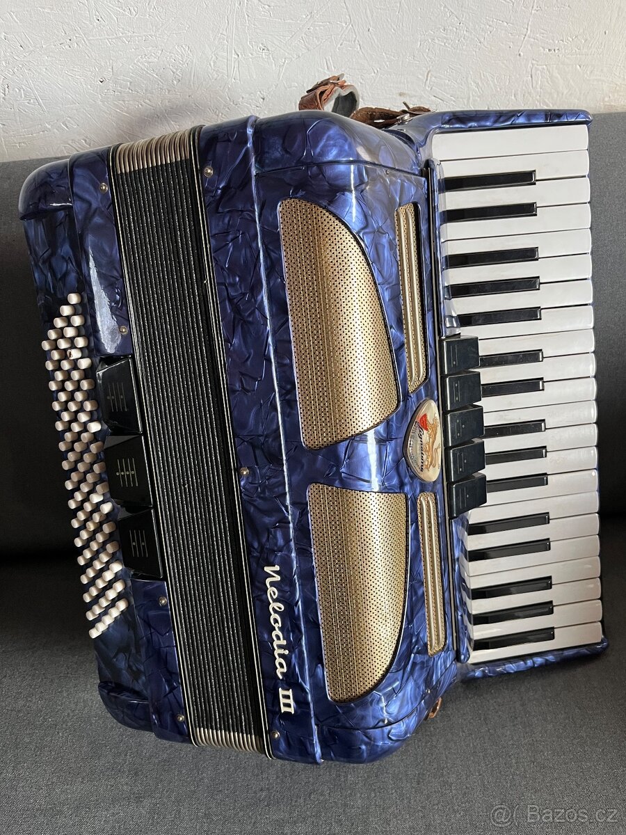 Tahací harmonika Lignatone Melodia III – 80 basů + kufr