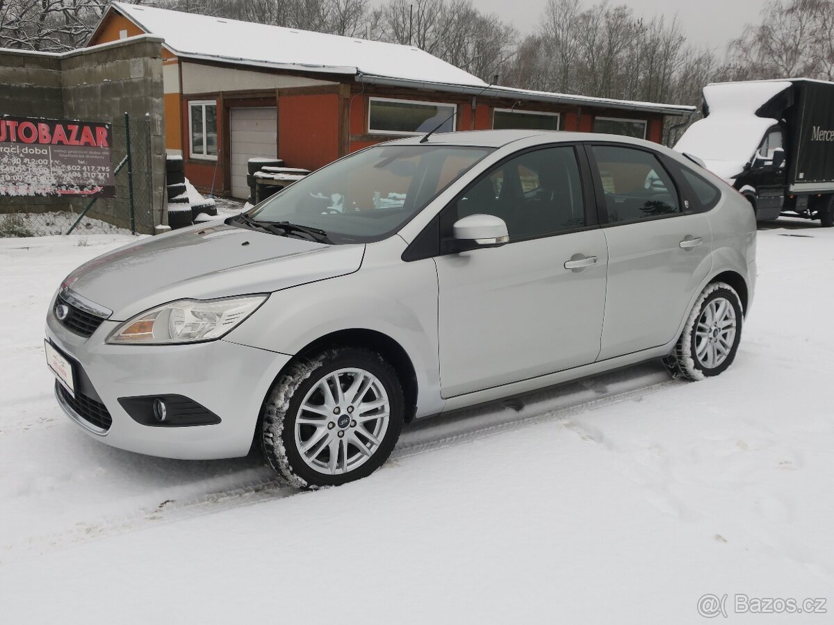 Ford Focus 1.6 i 74 kW 16V Ghia