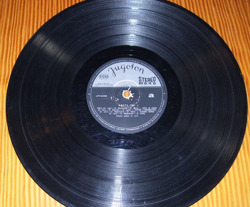 LP deska stereo YU GRUPA z r.1973/120/