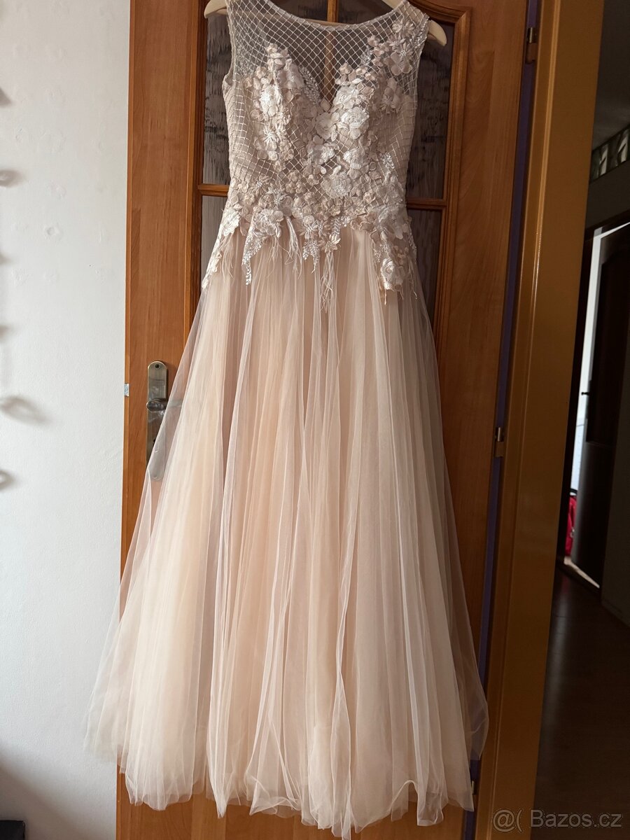 Půjčím plesové / svatební šaty