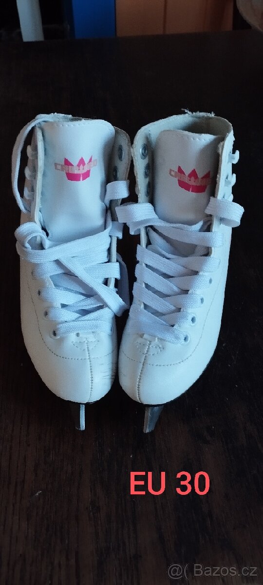 Dívčí lední brusle