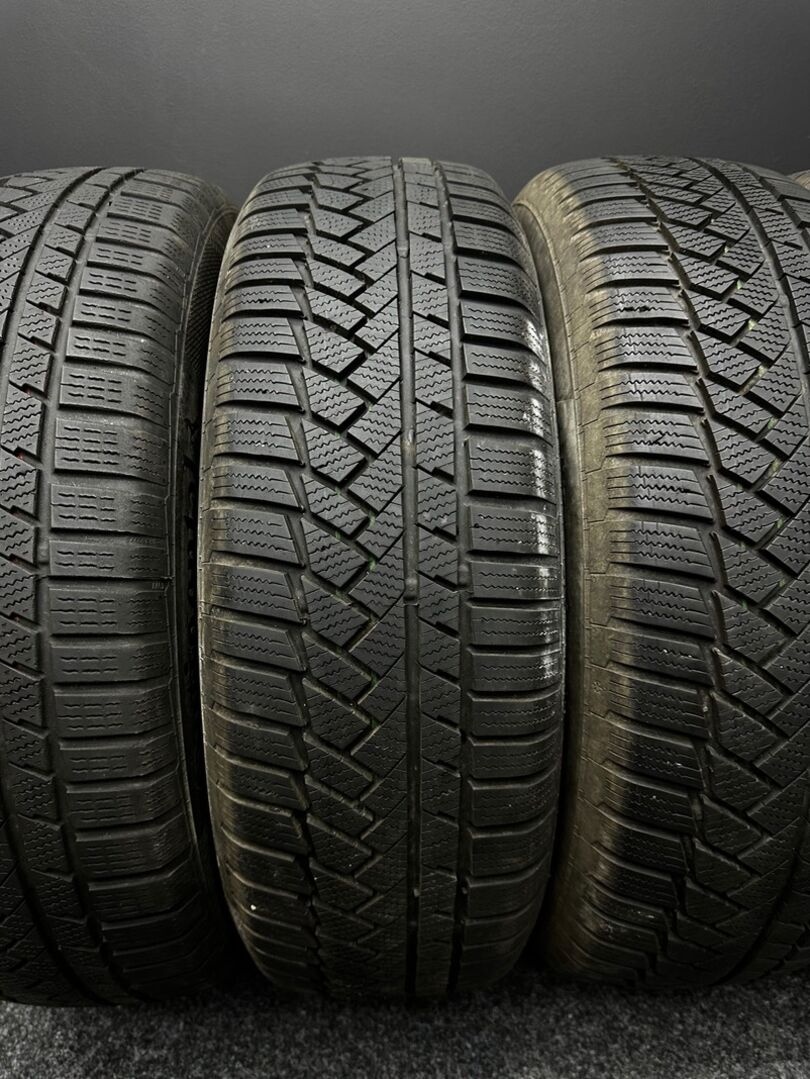 Sada pneu Continental 215/65/17