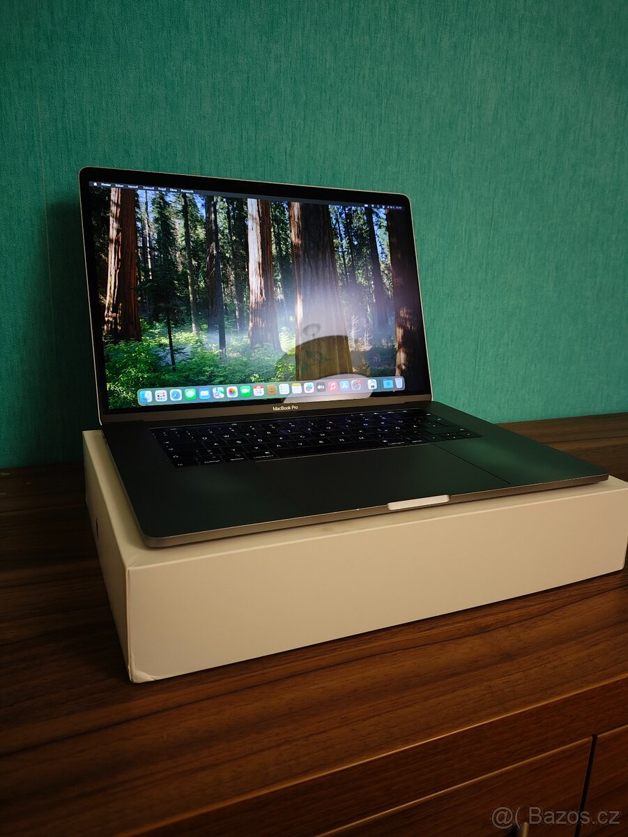 MacBook Pro 2019 i7 16GB 256GB (A1990)