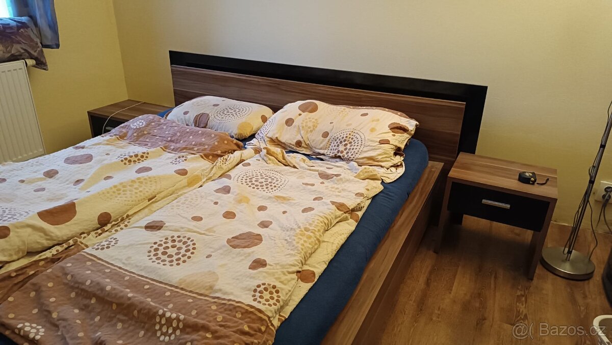 Postel pro dva s roštem, 220x203