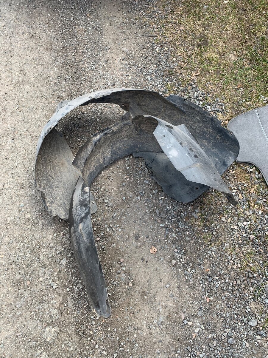 Podběhy Passat B5,5