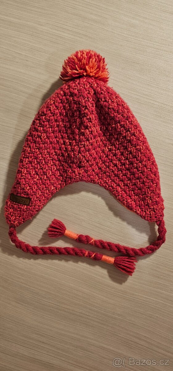 dívčí čepice z Decathlonu