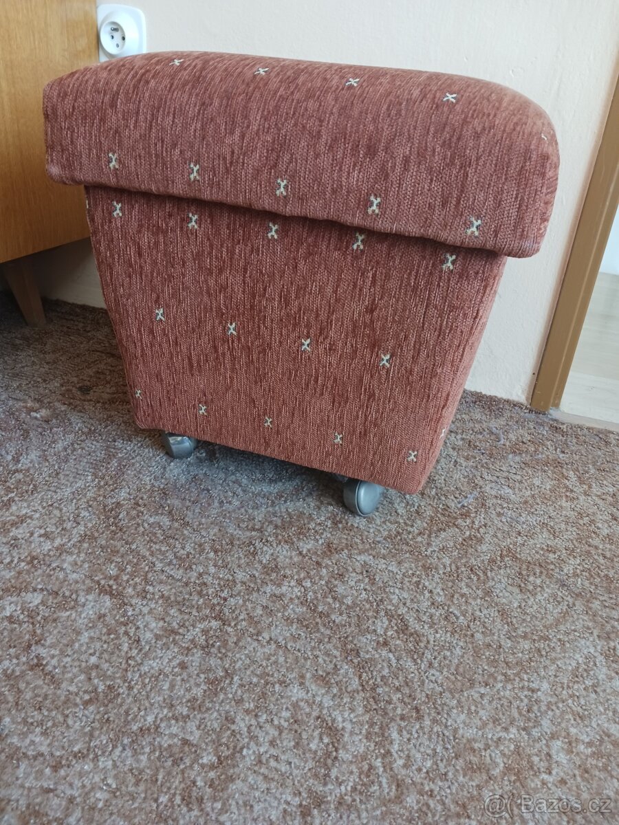 Taburet na kolečkách 2 ks