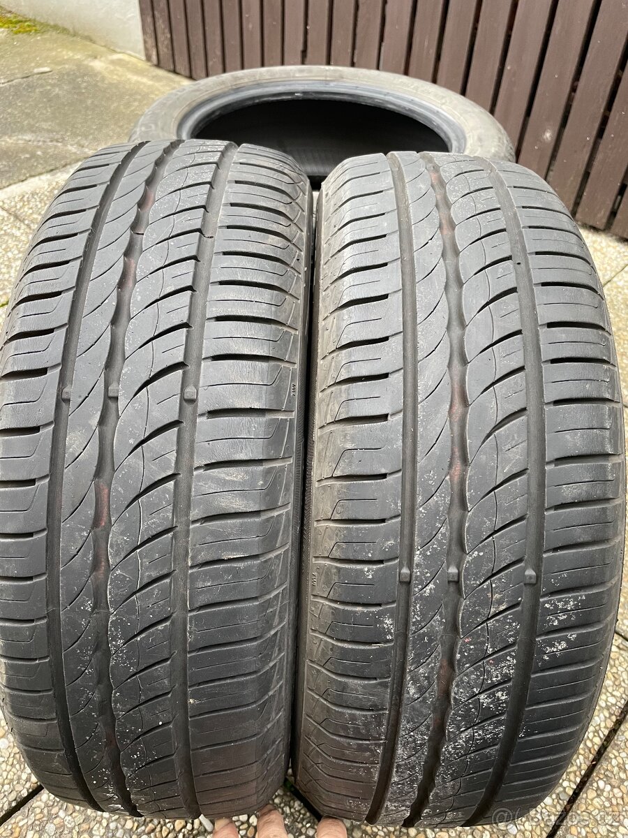 Prodám Pirelli Cinturato P1, 175/55 R15 letní