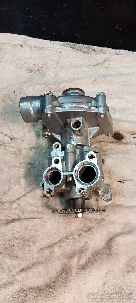 Vodní pumpa Yamaha FZ1 06