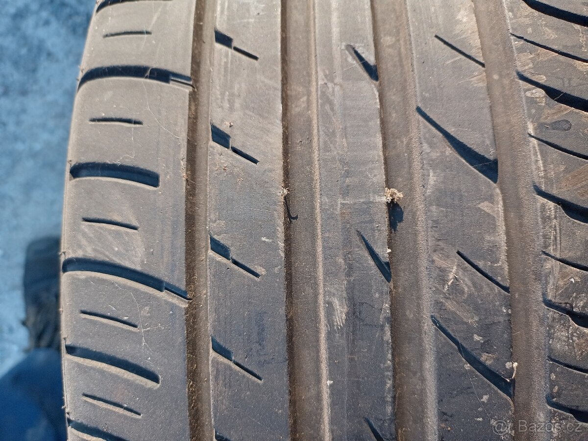 Falken 215/45/18