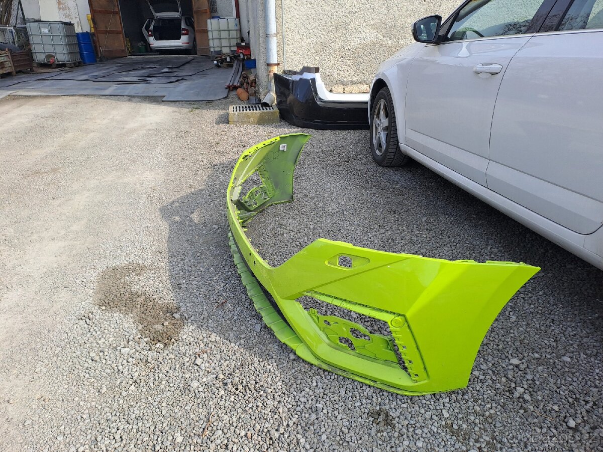 Škoda Octavia 4 RS přední nárazník