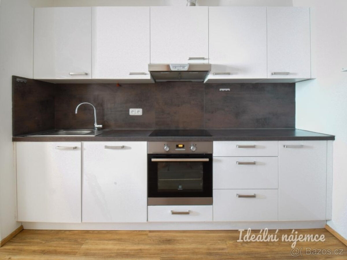 Pronájem bytu 3+1, Cejl, Zábrdovice, 24 000 Kč/měs, 77 m2
