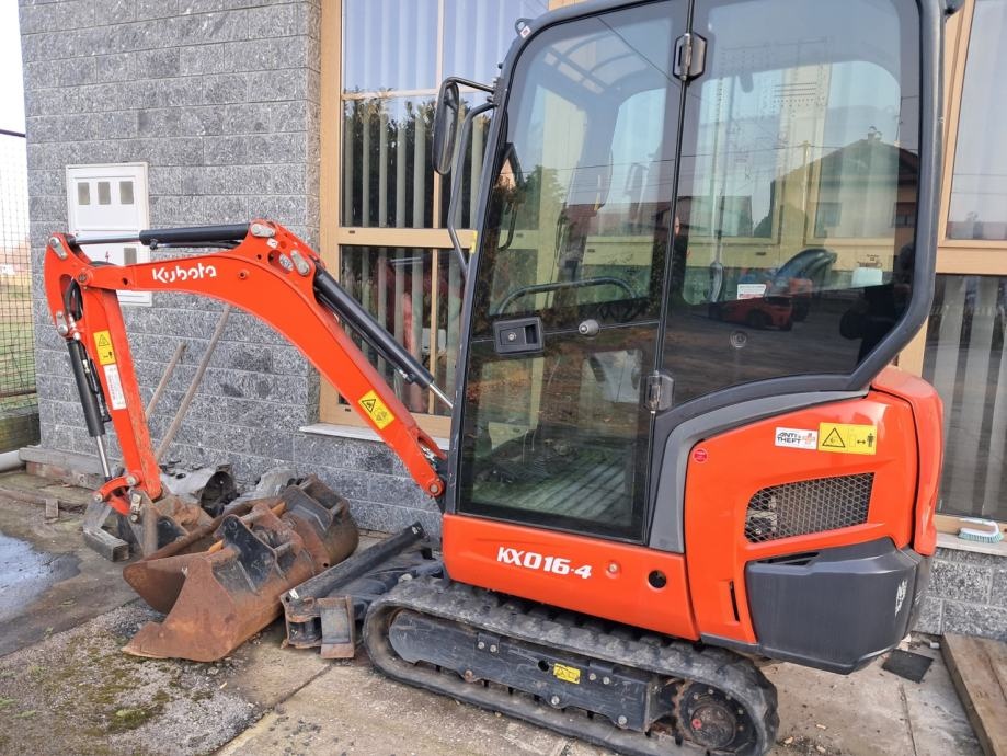 Minibagr Kubota KX016-4