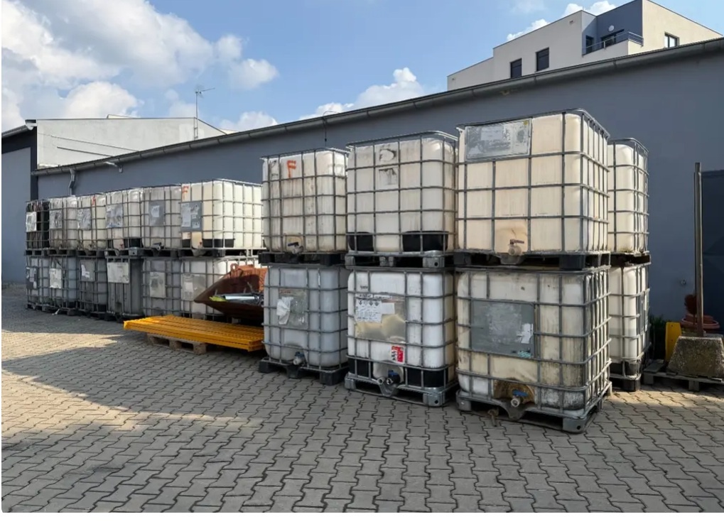 IBC Kontejnery 1000l za 700kč