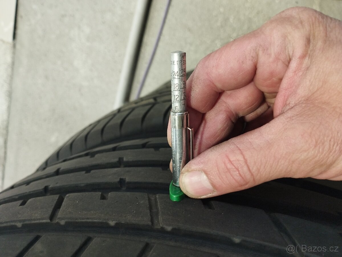 Letní pneu 225/55R19