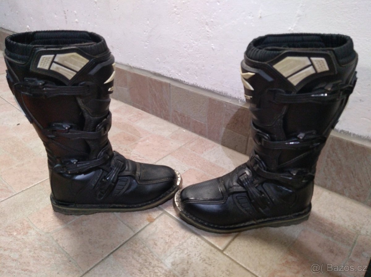 motokros boty