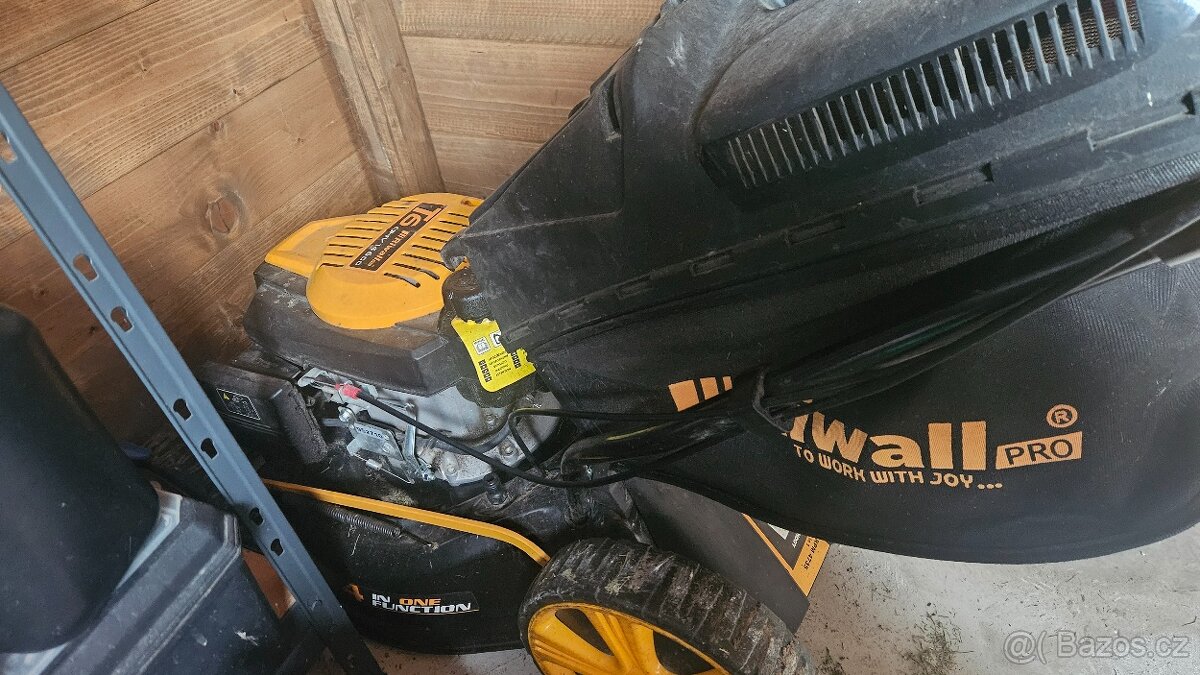 Benzínová sekačka Riwall PRO RPM 4735 P
