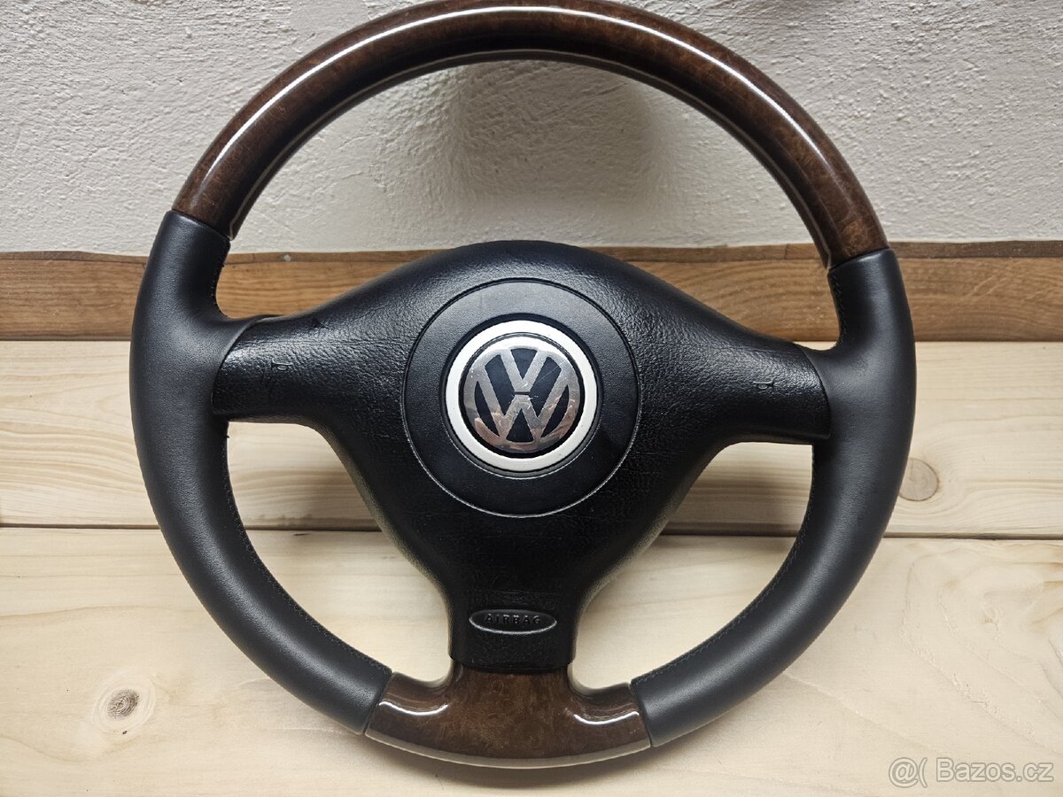 Dřevěný volant volkswagen
