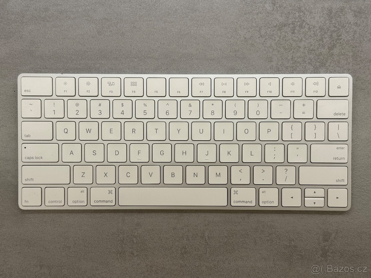 Apple Magic Keyboard (A1644), US rozložení