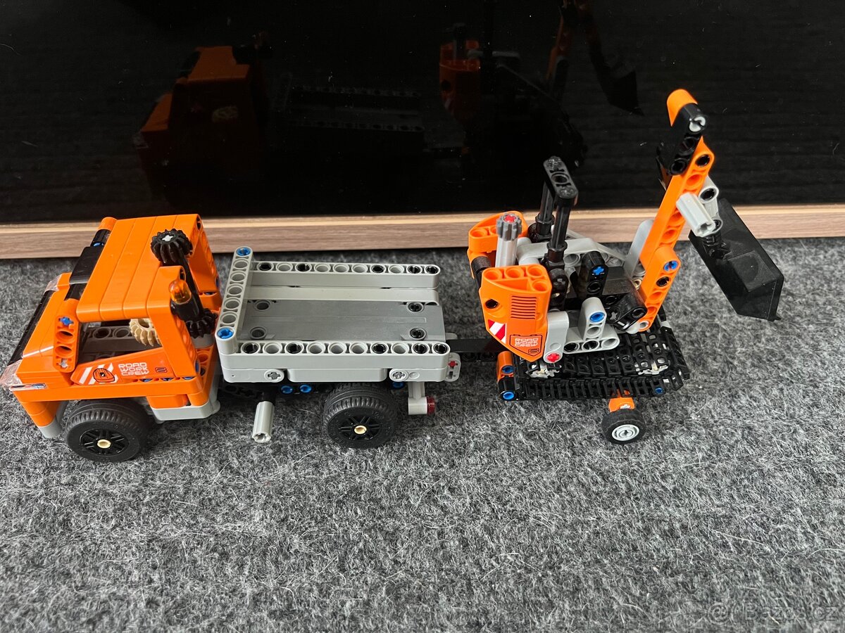 Lego Technic 42060 silničáři