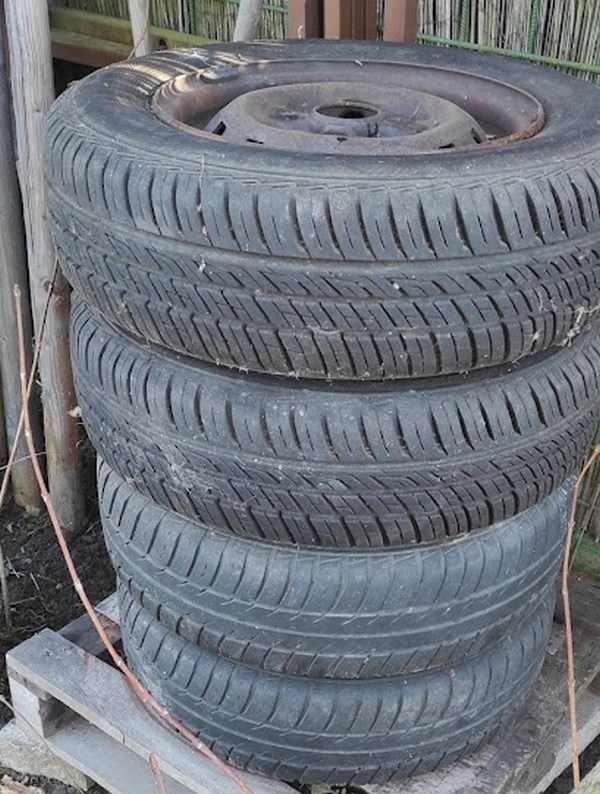 Letní kola 13" 4x100 s pneu 175/70 R13 sada 4ks