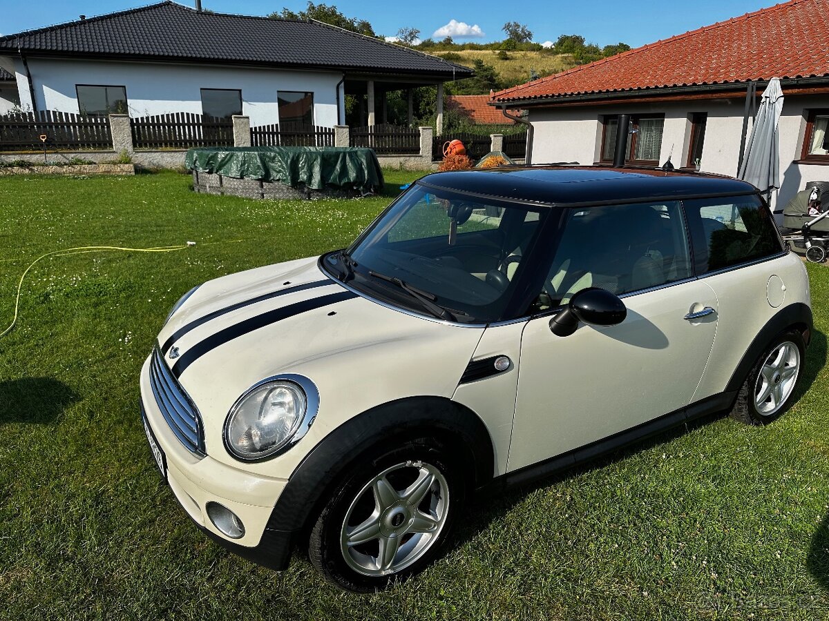 MINI Cooper 1.6 88 kW (120 koní)