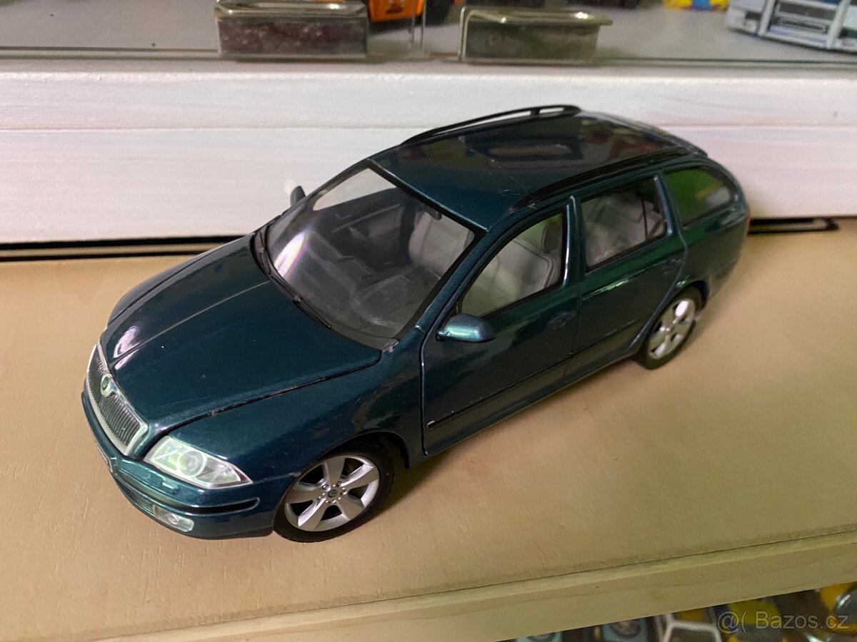 Škoda Octavia II. Abrex 1/24
