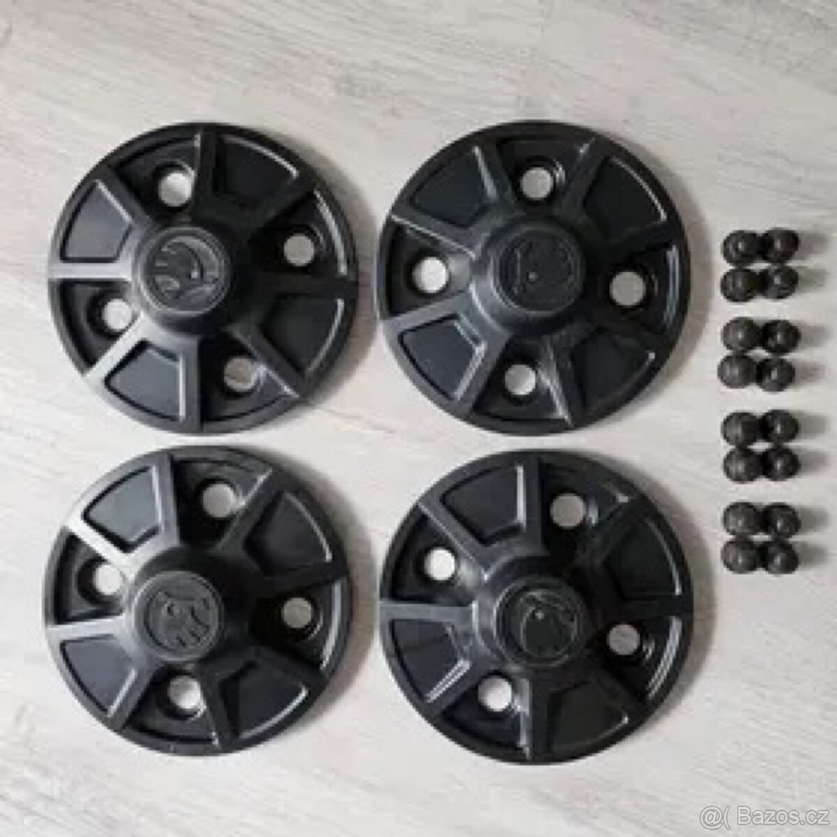 Poklice pro vozy Škoda 110, 120, 130 nové.