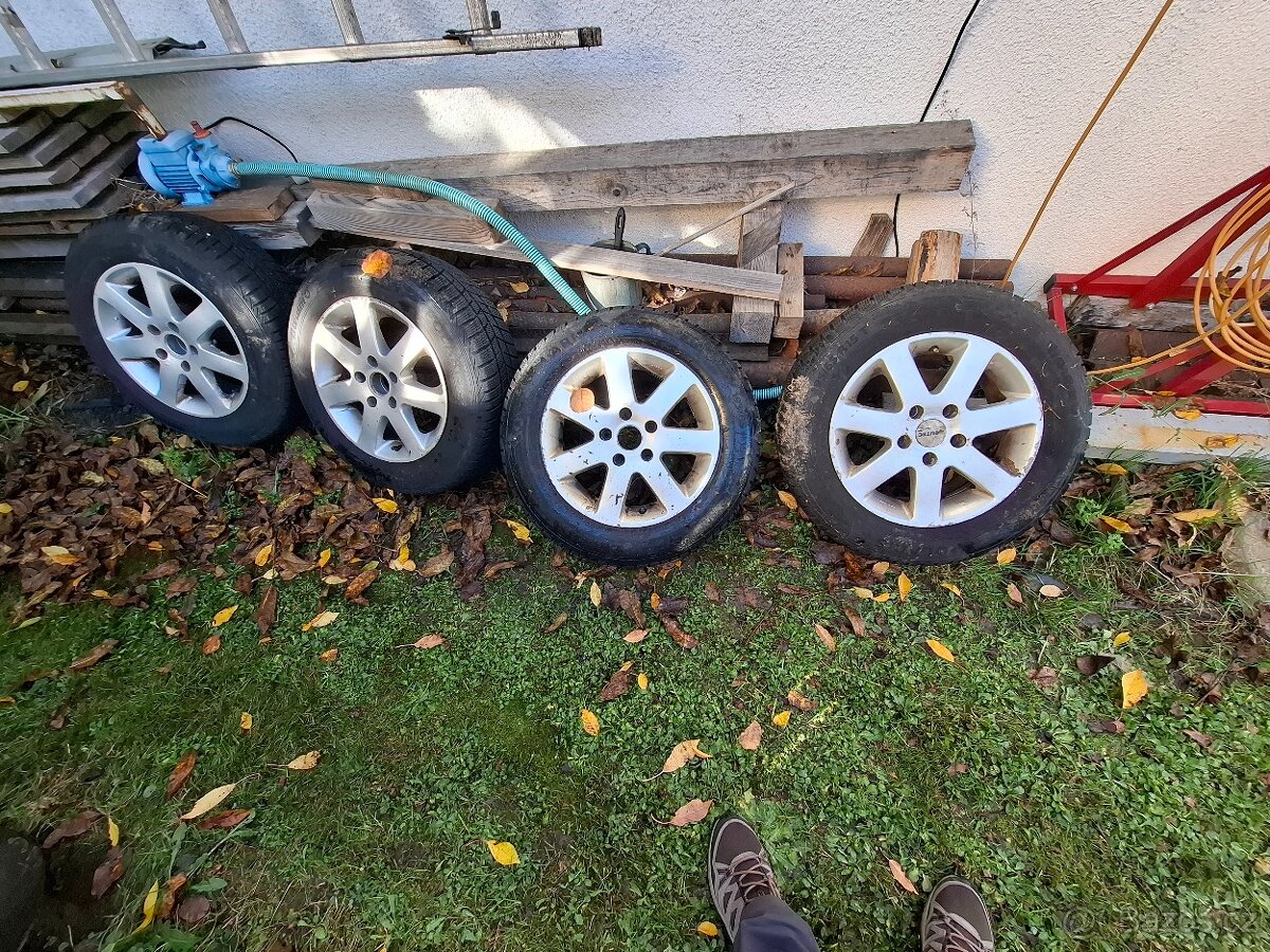 Zimní pneu + alu kola 195/65 r15