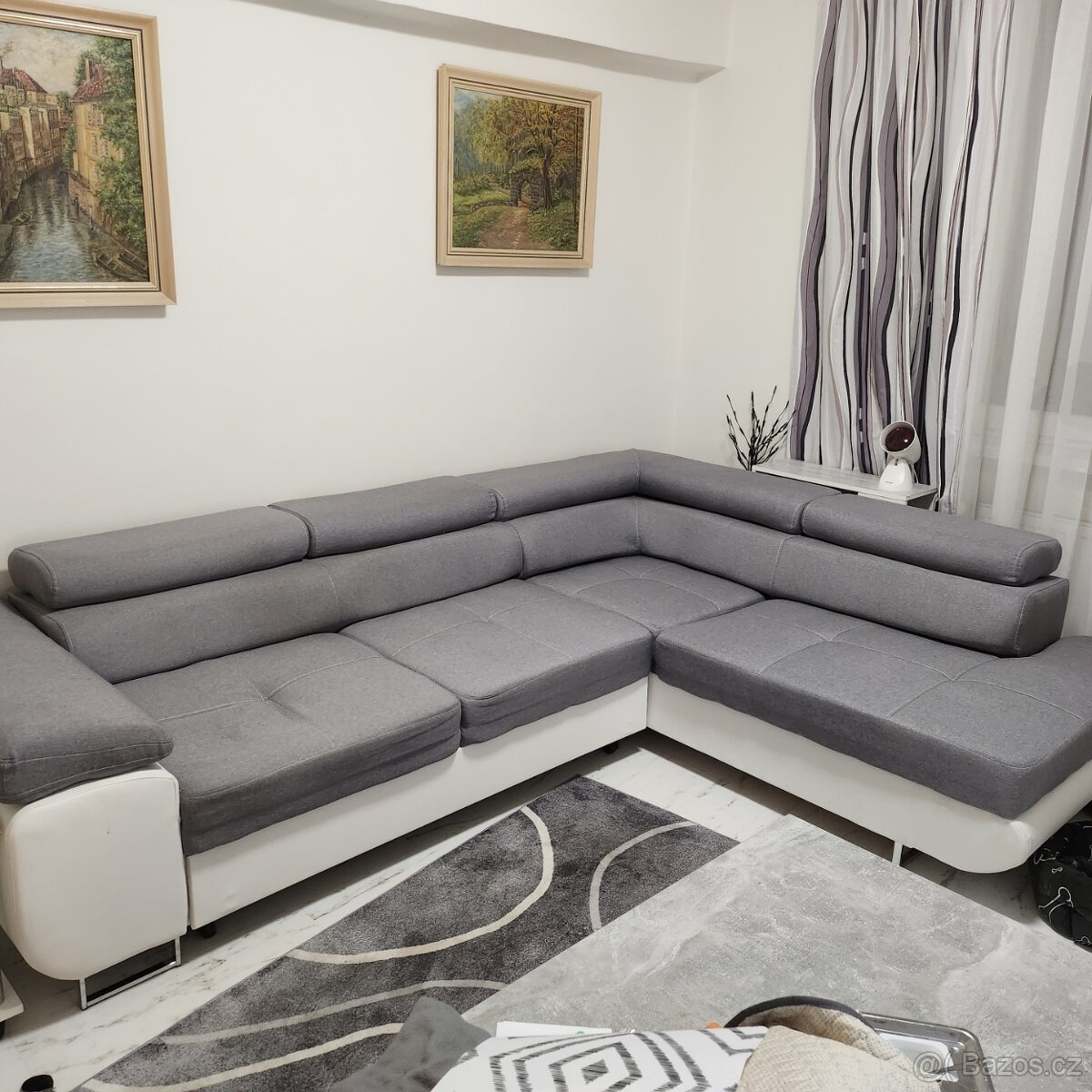 Čalouněná rozkládací sedací souprava