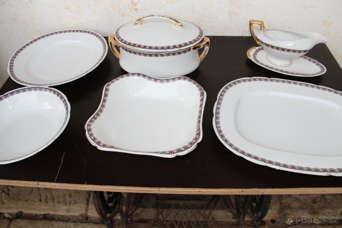 jídelní starožitná souprava