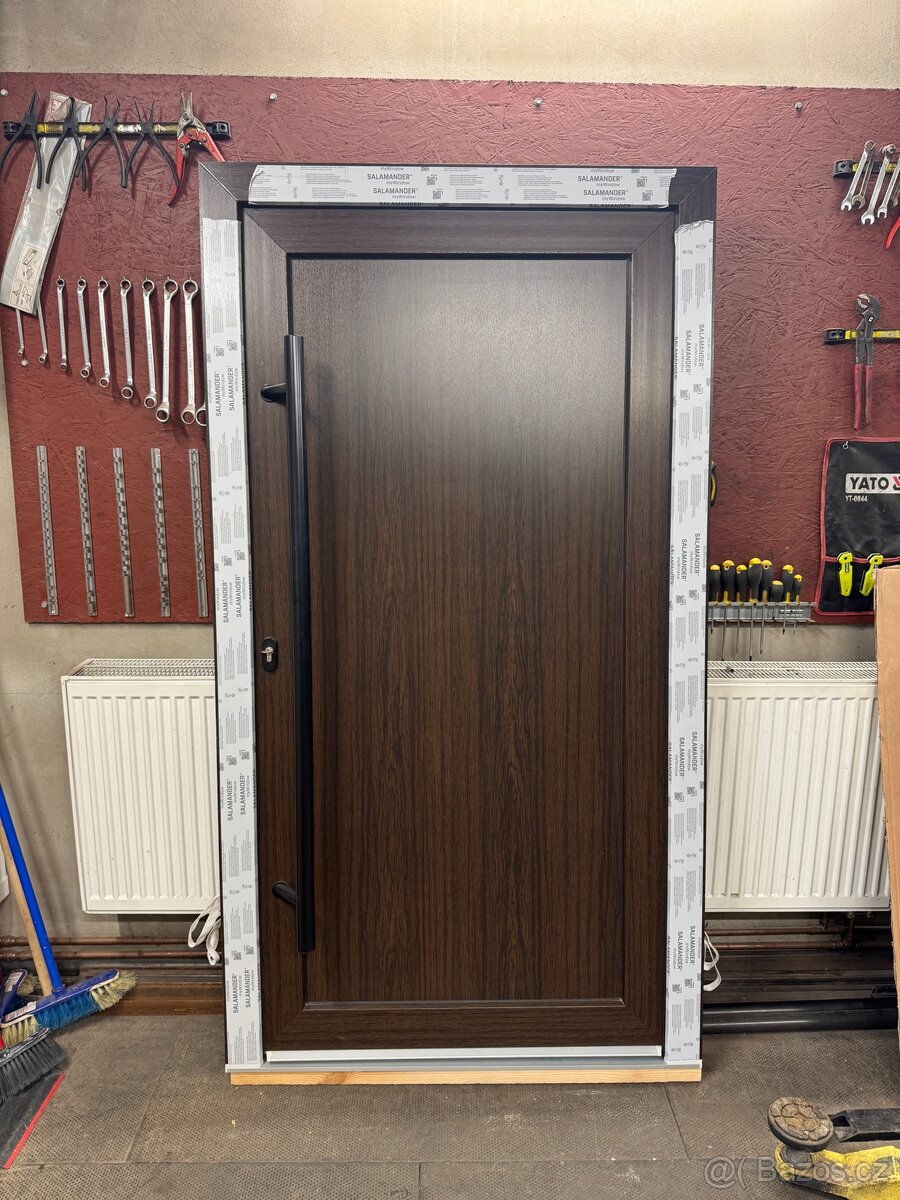 Vchodové dveře PVC