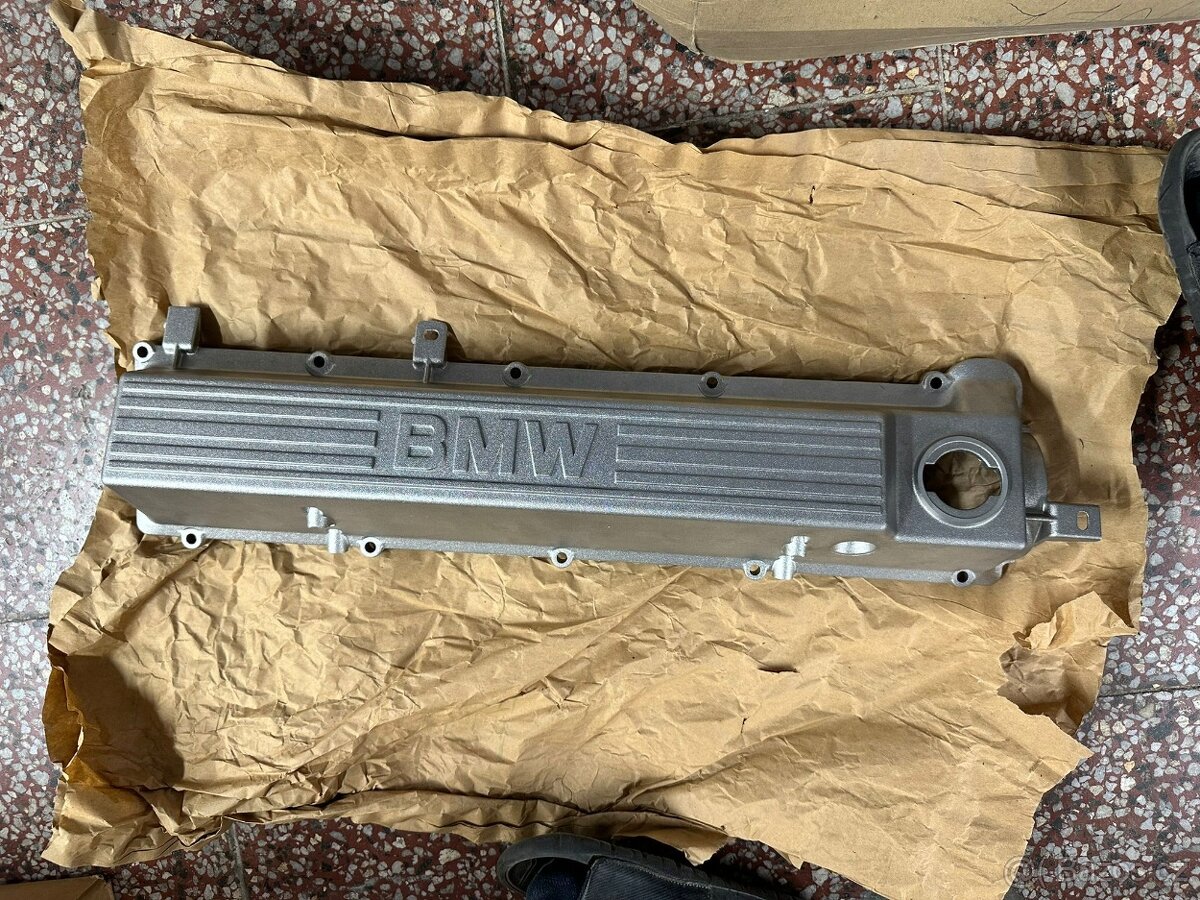 BMW E36 5 E34 víko hlavy motoru M51