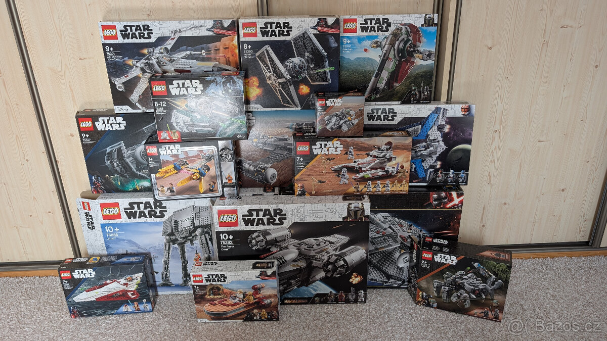 LEGO krabice + návody