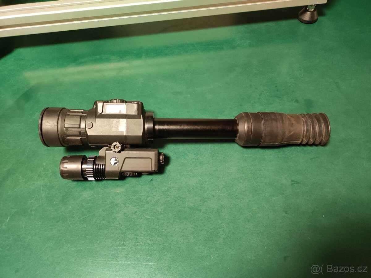 Noční vidění, zaměřovač Yukon Photon