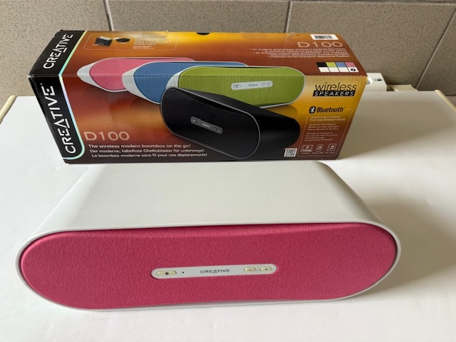 Přenosný bezdrátový reproduktor Creative D100 Bluetooth