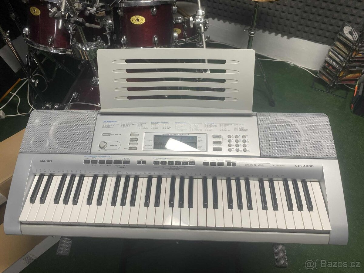 Casio CTK-4000 kryt + stojan, výborný stav