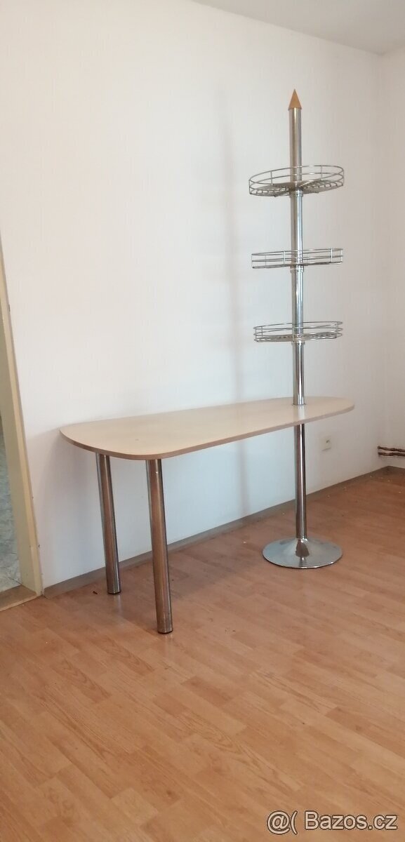 JIDELNÍ DEKORAČNÍ STUL