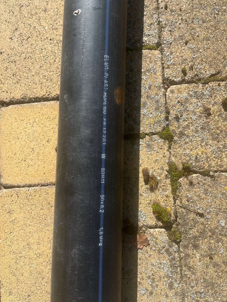 Potrubí PE 100 90x8,2 SDR11