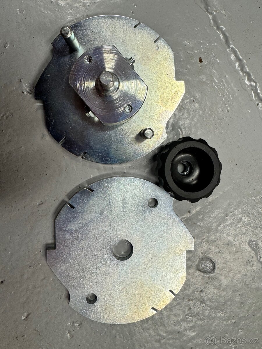 Přípravek k úpravě řadících čelistí spojky Babetta 210, 225