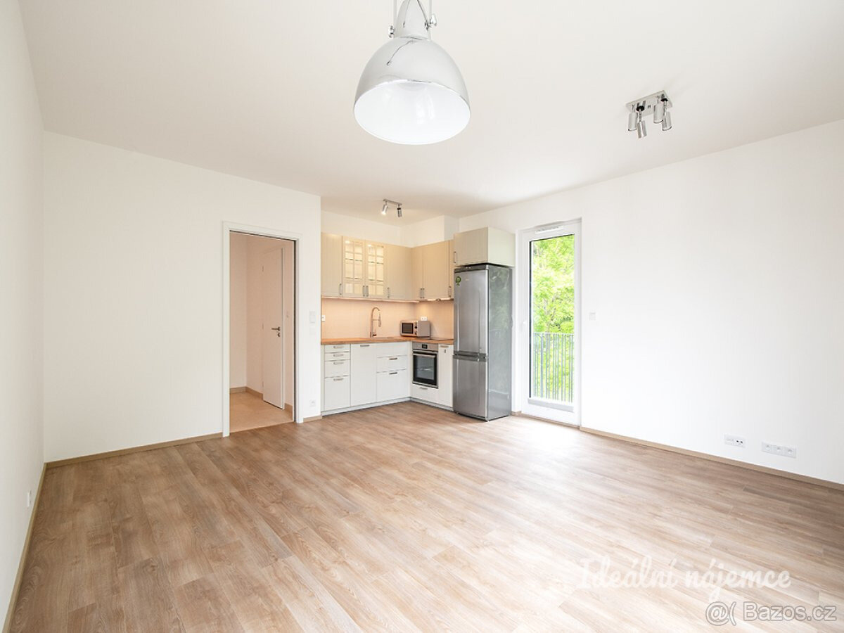 Pronájem bytu 2+kk, Dagmar Burešové, Žižkov, 26000 Kč/měs, 6