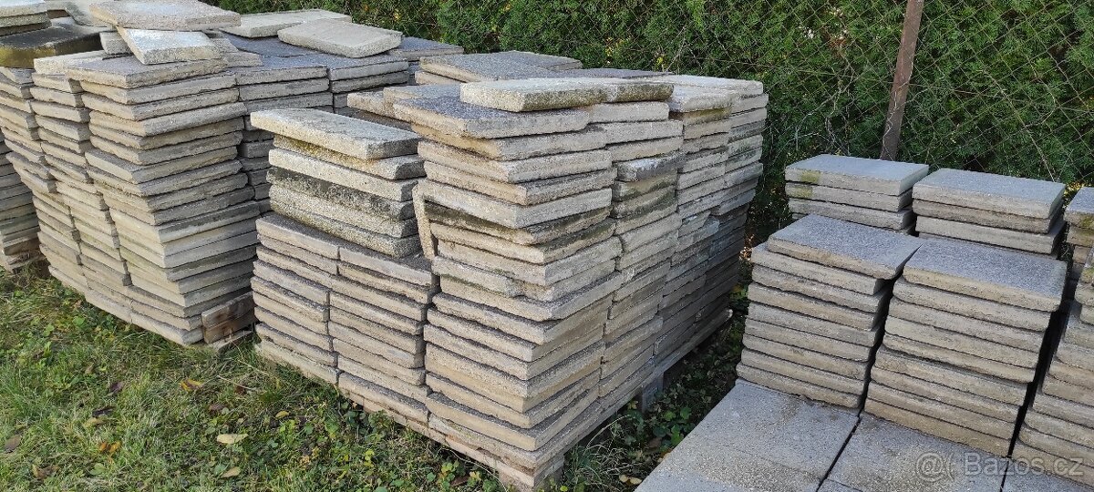 Stará dlažba 30x30x4