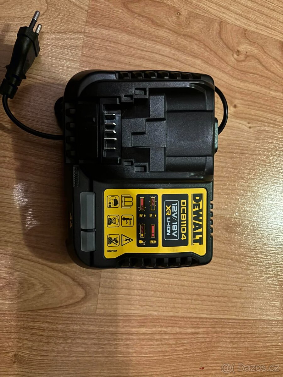 Nabíječka na baterky dewalt